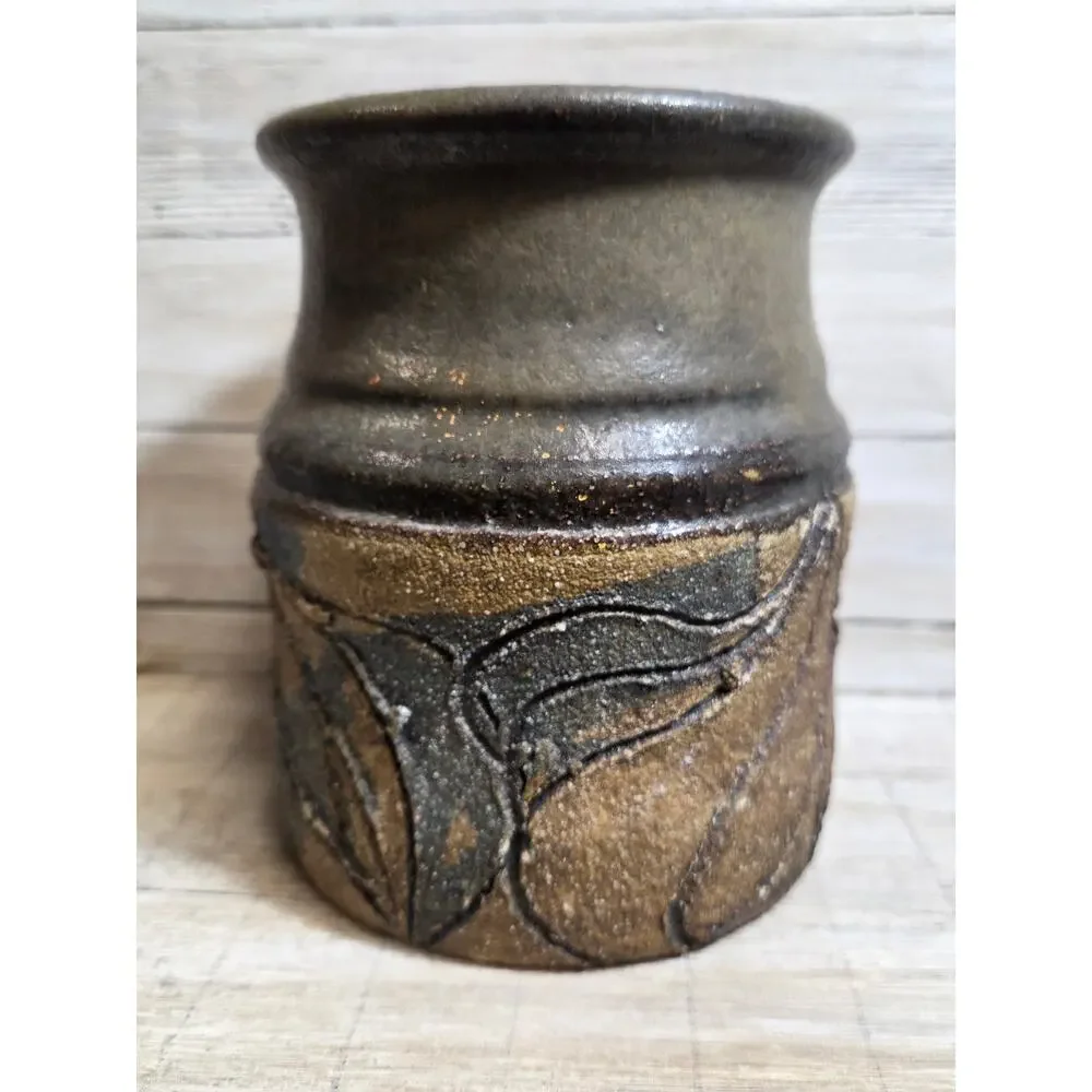 Victoria Littlejohn Attributed Studio Pottery Vase Incised Stoneware Signed